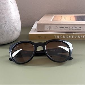 ✨TORY BURCH TORTOISE SUN GLASSES✨